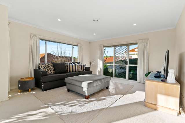 27 Gillett Place Botany Downs_4