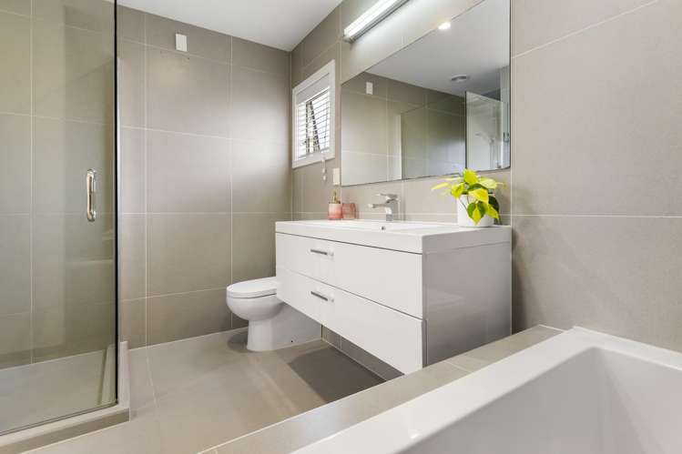 31 Squirrel Lane Browns Bay_7