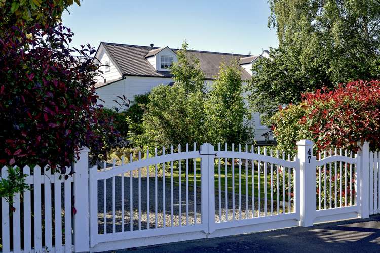 47 Holloway Street Carterton_16