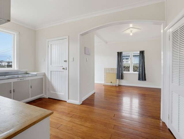 595 Queen Street East Levin_4
