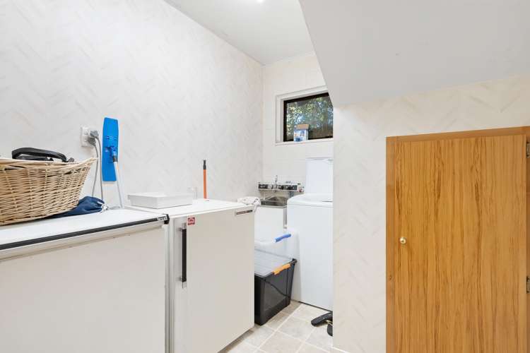 6 Thorn Crescent Fernhill/Sunshine Bay_14