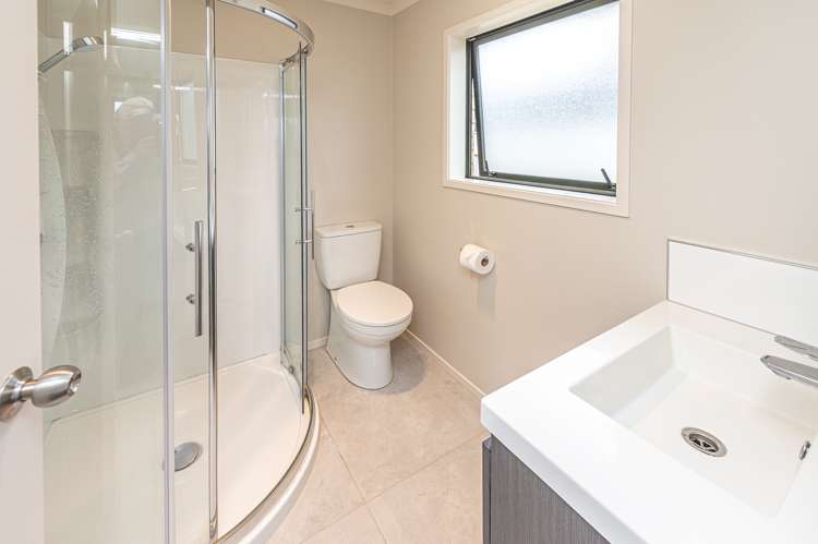 33 Magnolia Crescent Tawhero_9