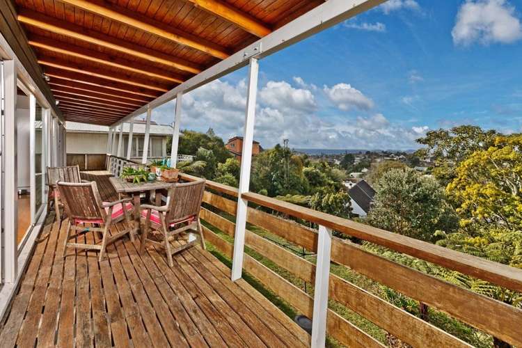 669 East Coast Road Browns Bay_14