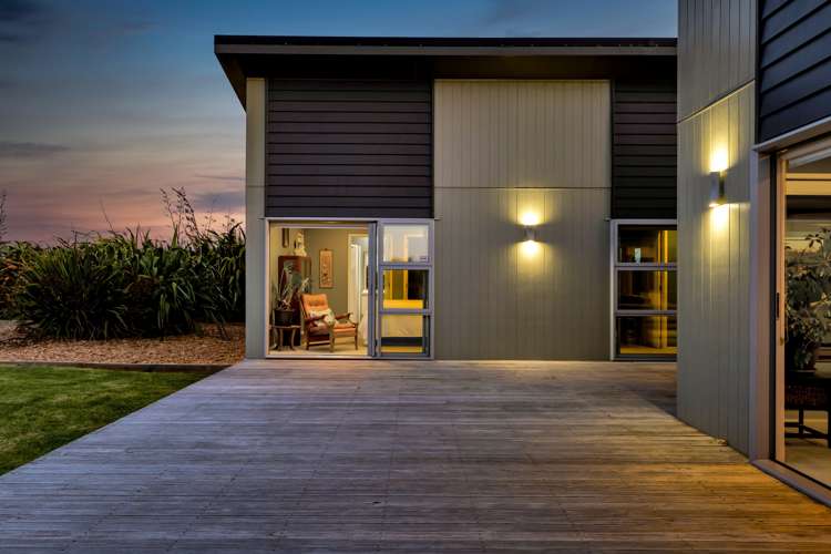 265 Tai Road Opunake_16