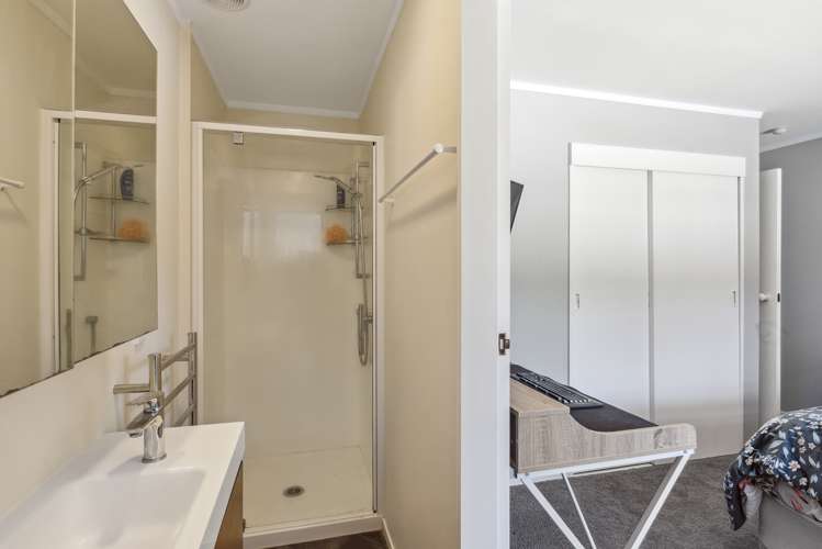 4 Graham Grove Waikanae_12