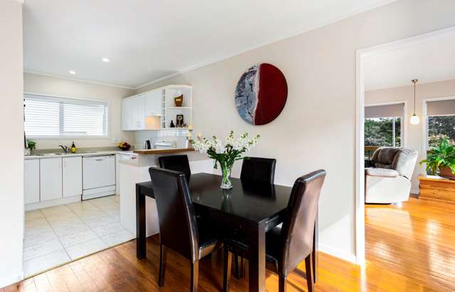 78 Daffodil Street Titirangi_4