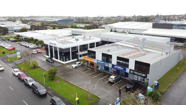 Unit E/4 Waipareira Avenue Henderson_1