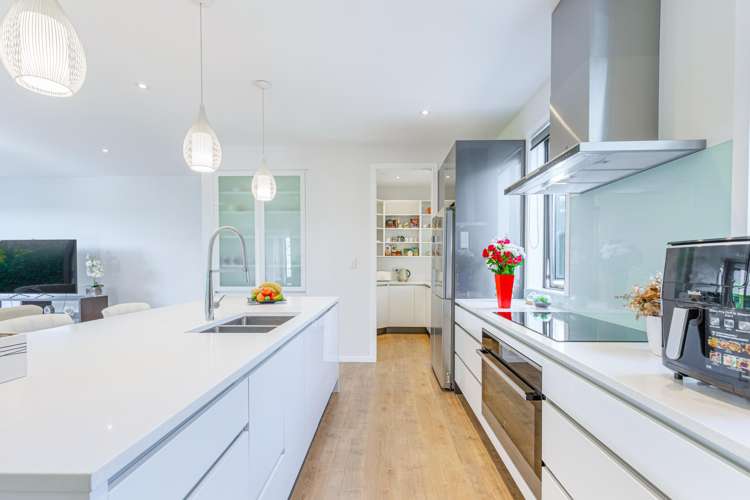 78 Riverhead Point Drive Riverhead_8