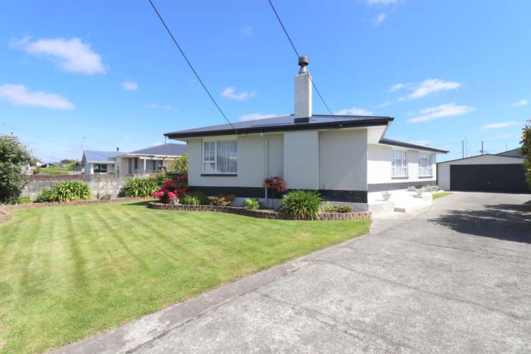 82 Edinburgh Crescent Waikiwi_1