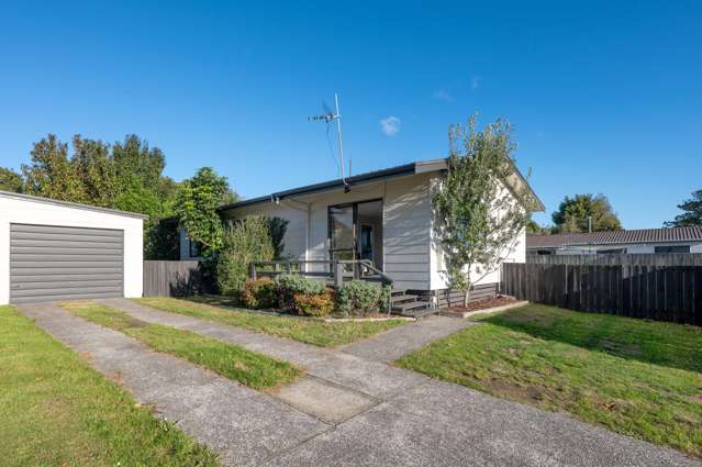 Poets Corner - Lynmore School Zoned