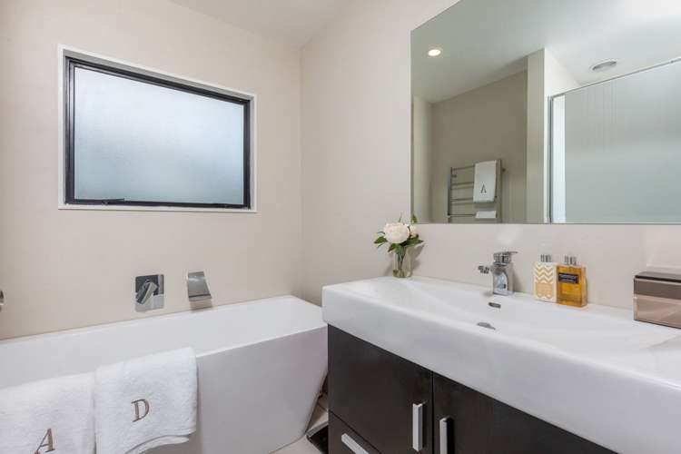 35e Youngs Road Papakura_13