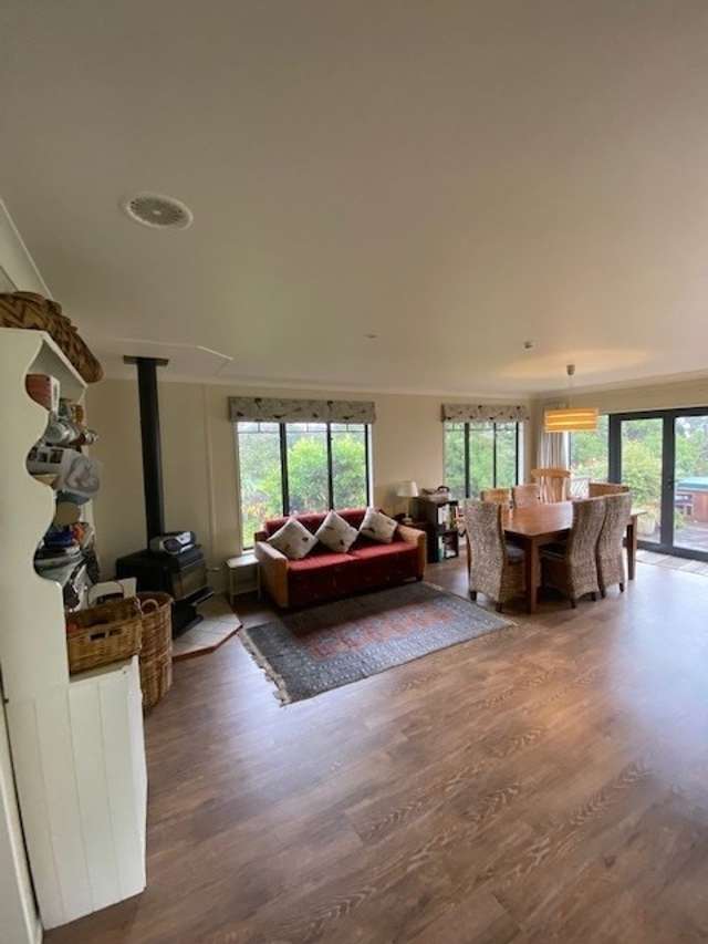 342 Hereford Rd 11554_2