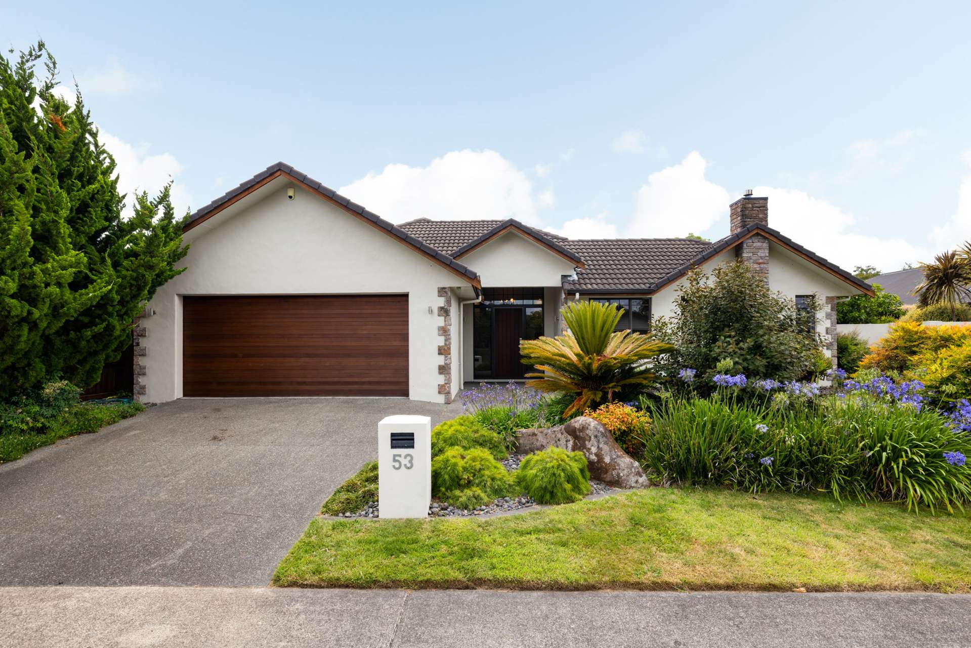 53 Barrington Drive Huntington_0