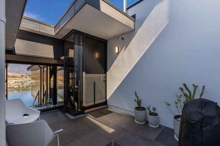 8A Olivers Place Queenstown_17