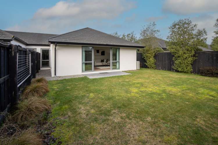 53 Farnborough Way Rolleston_17