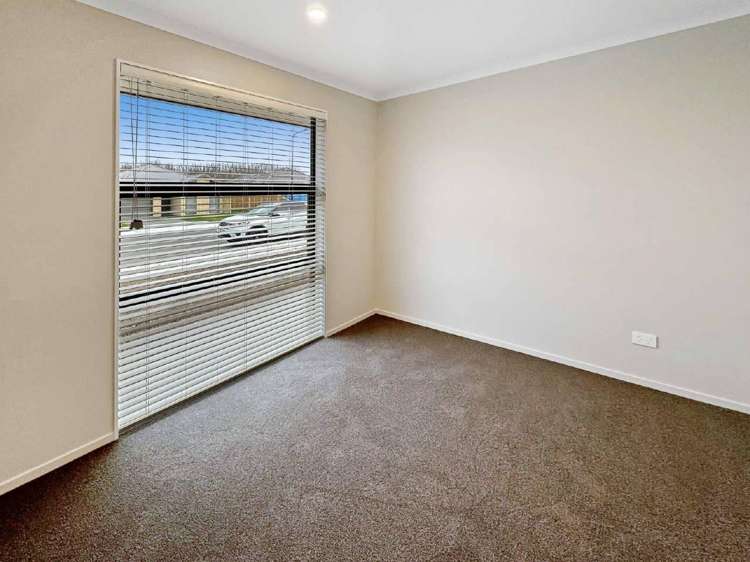 42 Stackwood Avenue Woodend_7