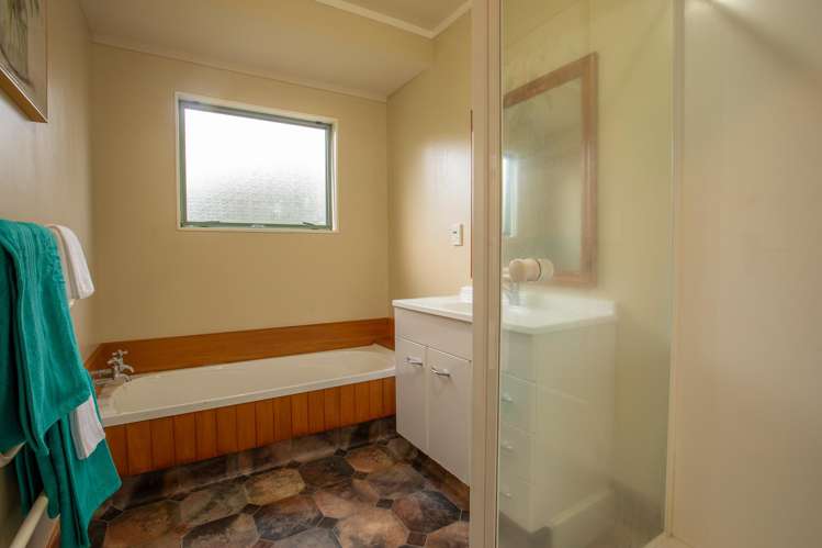 38 Freyberg Crescent Waikanae Beach_23