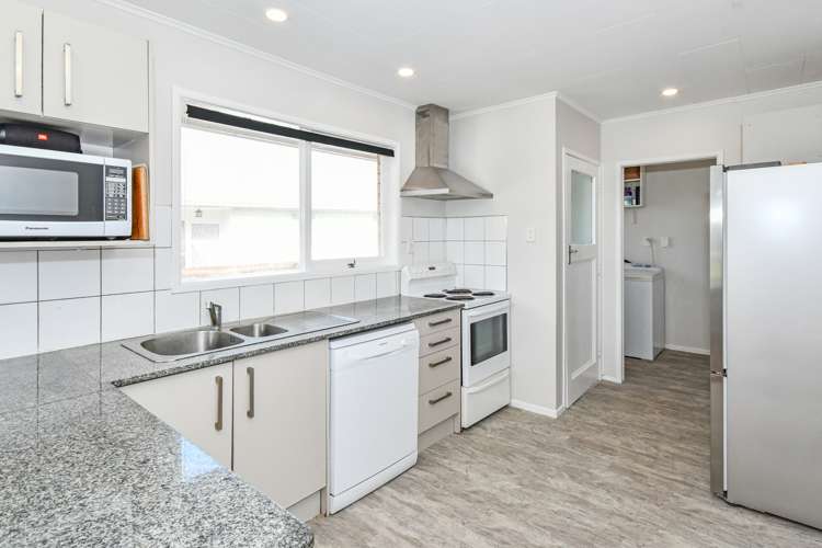 31 Gossamer Drive Pakuranga Heights_2