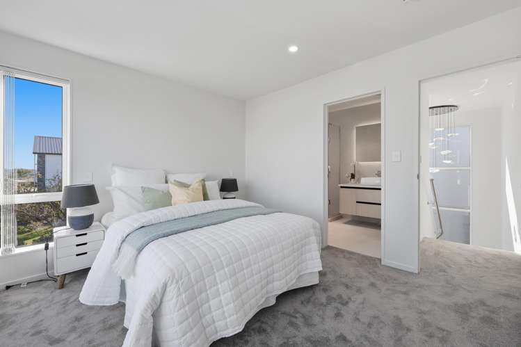 33 Sorrel Crescent Bucklands Beach_16
