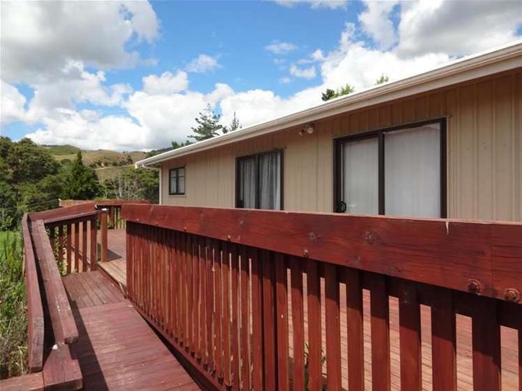 689 Te Waitere Road Taharoa_21