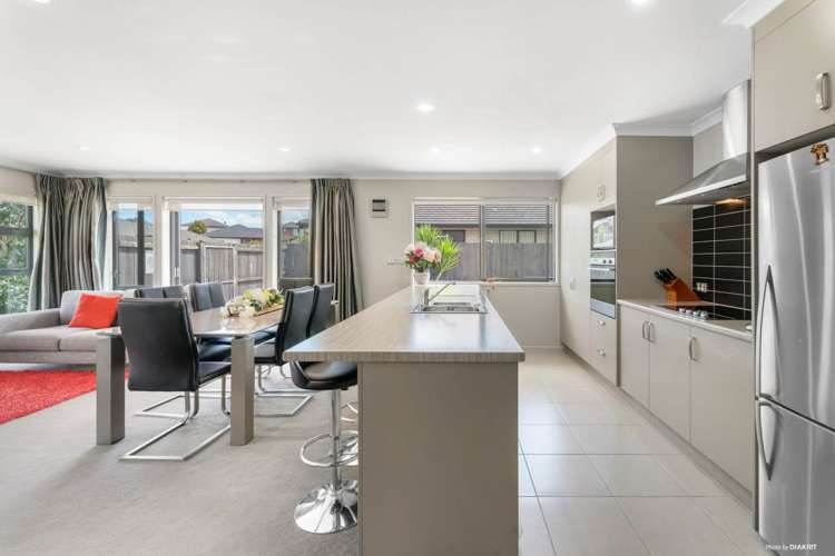 38 Sunningdale Street Wattle Downs_4