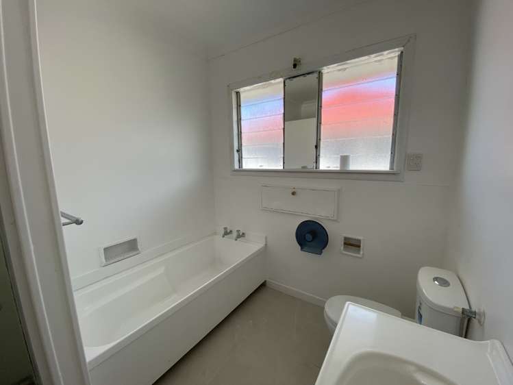 102 White Swan Road Mount Roskill_15