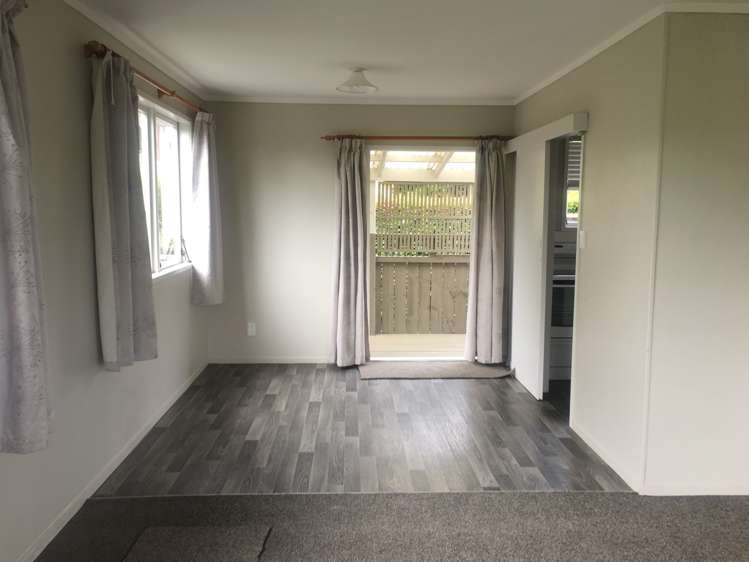 42 Vina Place Massey_13