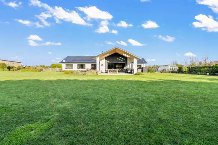 8 Lochend Close Waihopai_44