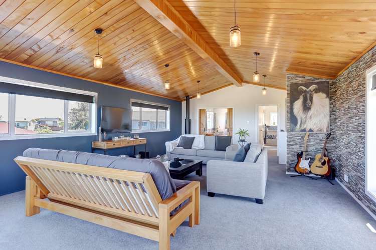 8 Nukumaru Parade Waiinu Beach_13