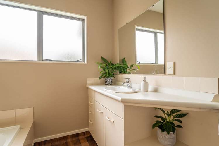 2 Myers Grove Churton Park_7