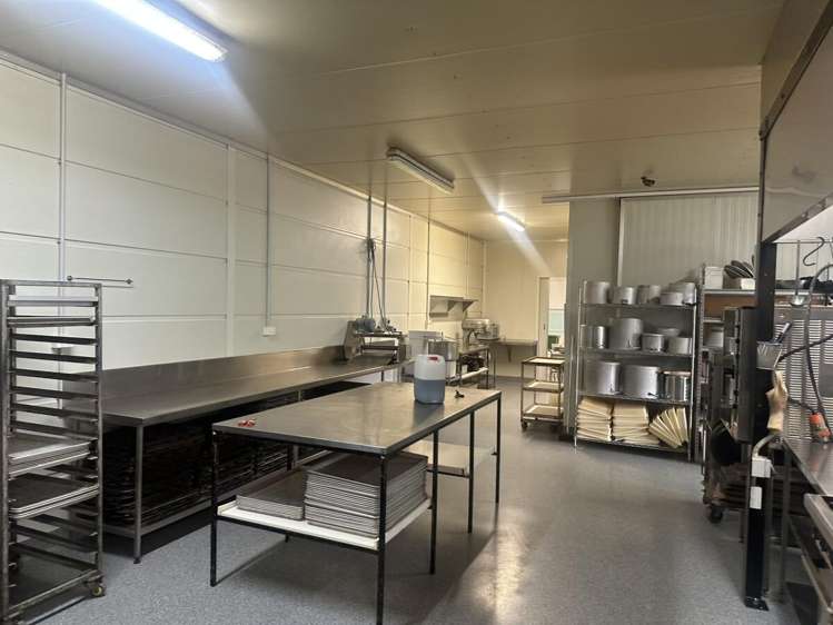 82 Hurlstone Drive Waiwhakaiho_5