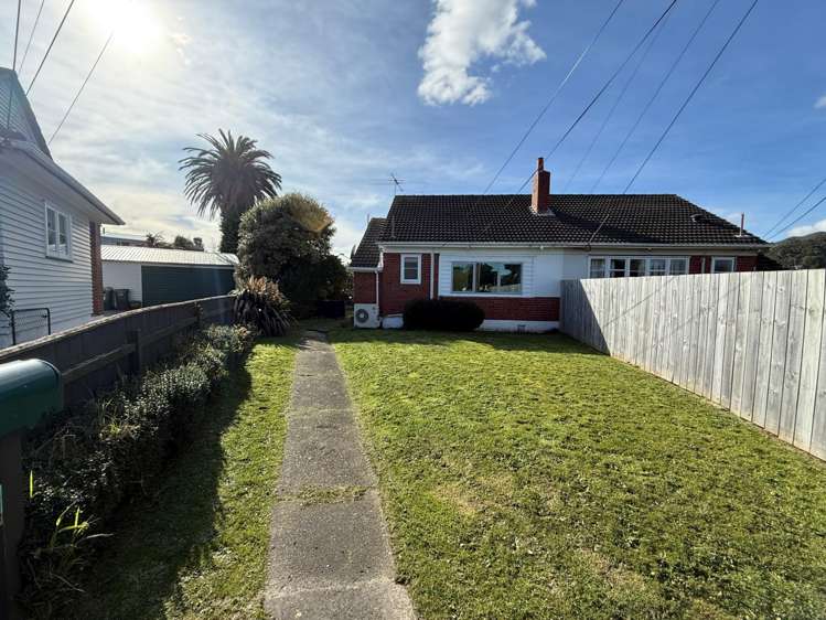  79 Hall Crescent_0