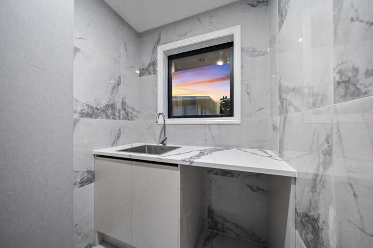 3 Blampied Road Otara_11