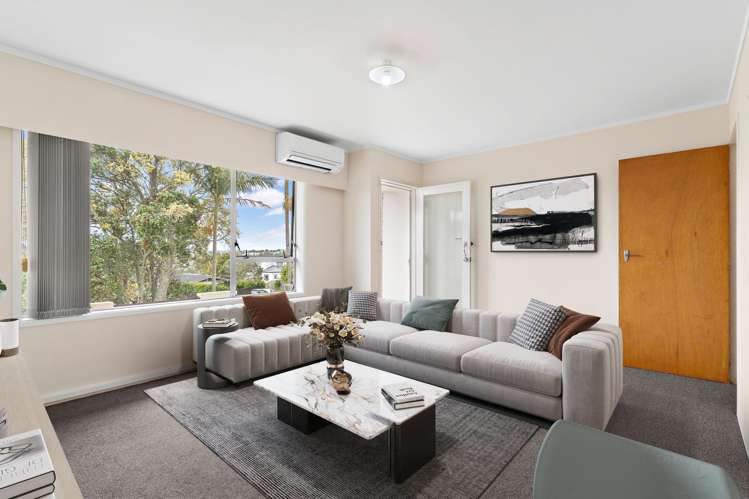 2/1 Flagstaff Place Massey_1