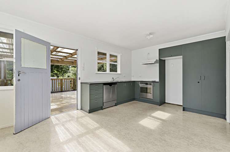 90 Portage Road New Lynn_4