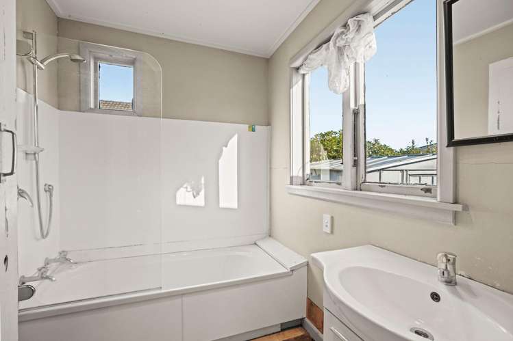 1/126 Springs Road Hornby_10