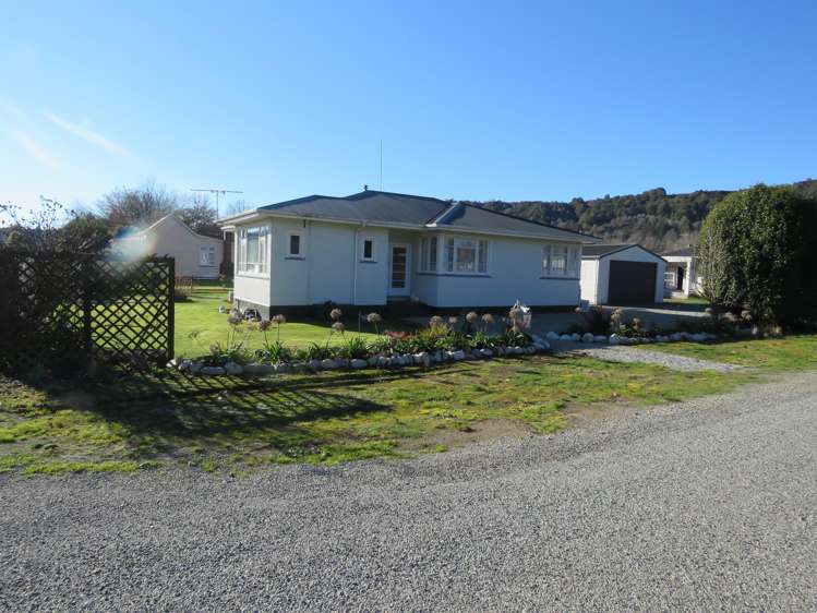 6 Cavell Street Reefton_12