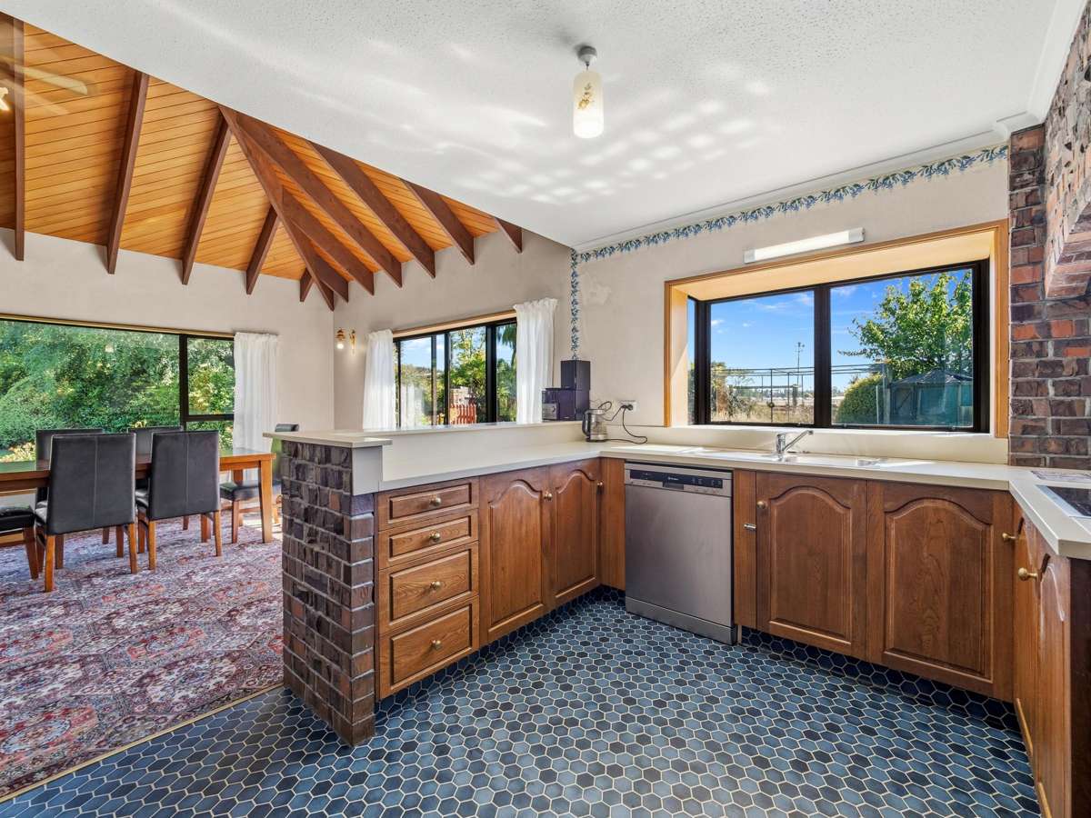 49 Beach Road East_2