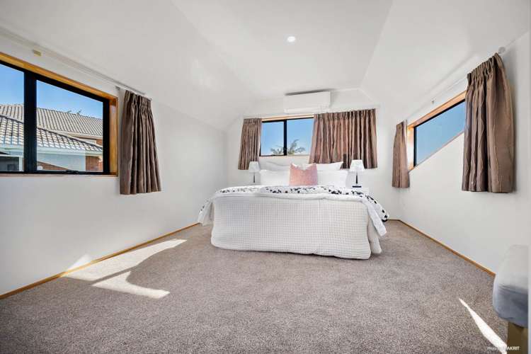 2/12 Spears Place Botany Downs_11