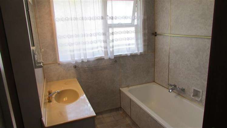 6 Orrick Crescent Avondale_12