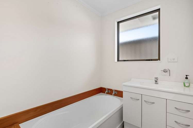 19 Captains Close Waikawa_17