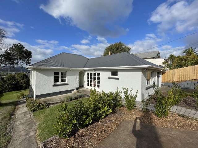 Family Home In Morningside