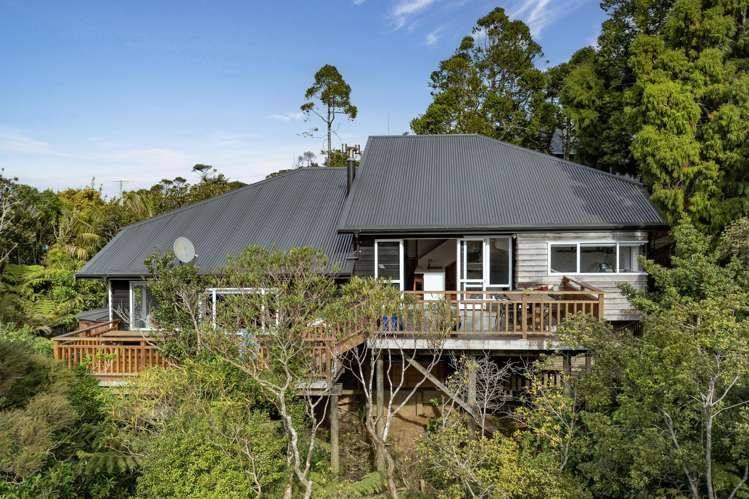 156 Piha Road Piha_37
