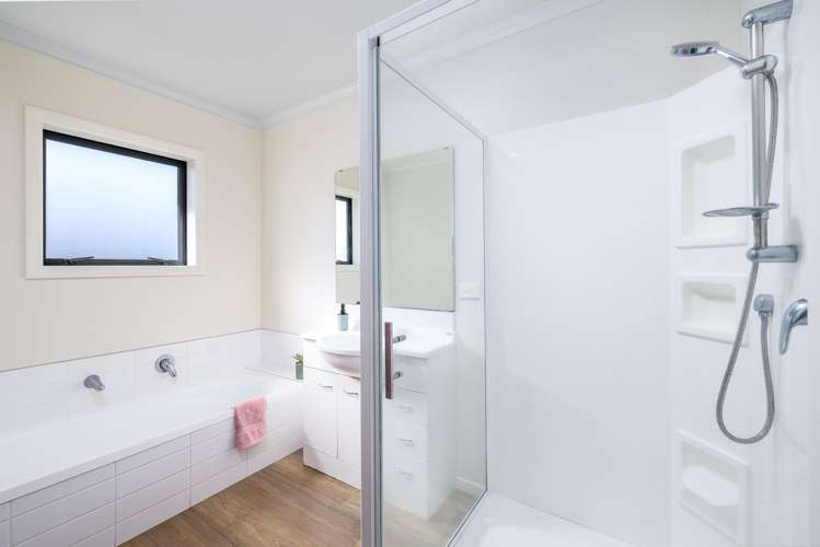 17 Eric Batchelor Place Waimate_13