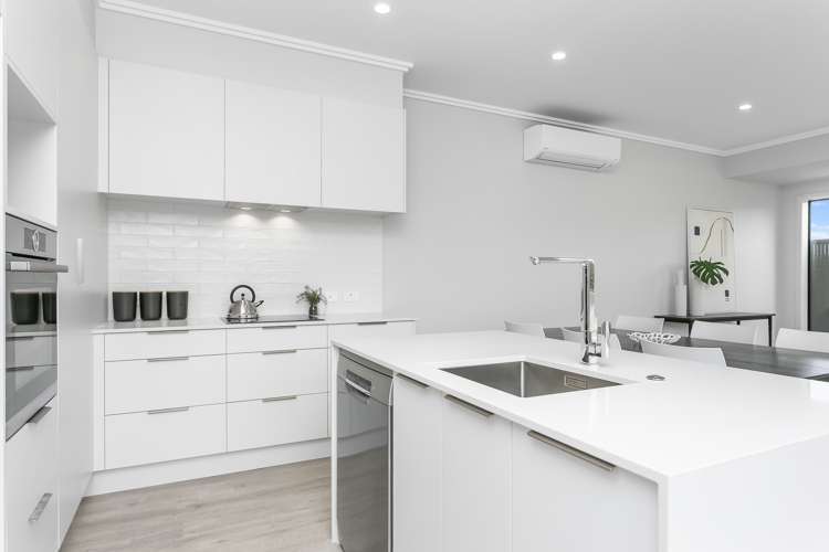 1 Brolly Lane Hobsonville_5