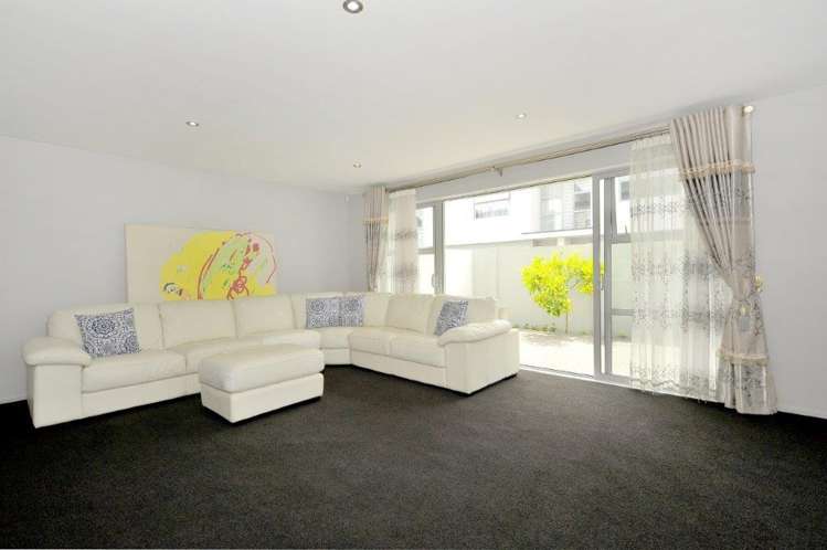 1/103 Mandeville Street Riccarton_2
