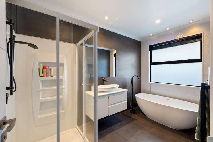 14 Kohunga Crescent Bottle Lake_15