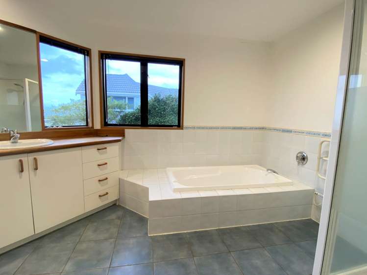 11 Calypso Place Rothesay Bay_13