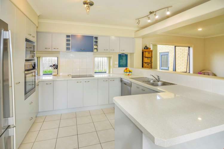 99 Kyle Road Greenhithe_6