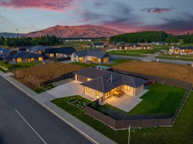 Modern living with mountain views